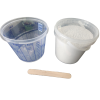 Kaksi astiaa ja sekoitustikku